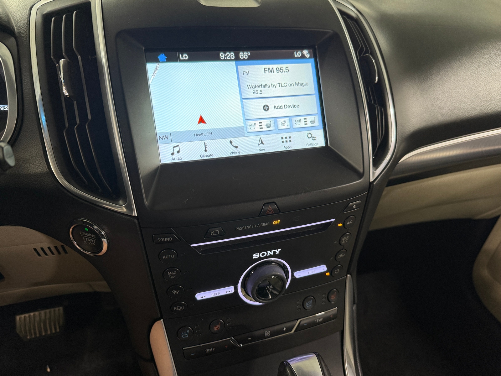 Thumbnail: 2016 Ford Edge - 3