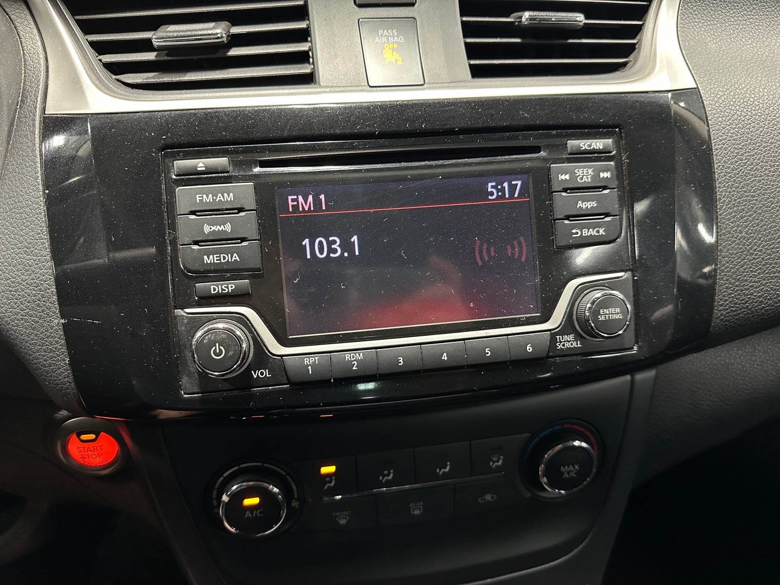 Thumbnail: 2016 Nissan Sentra - 4