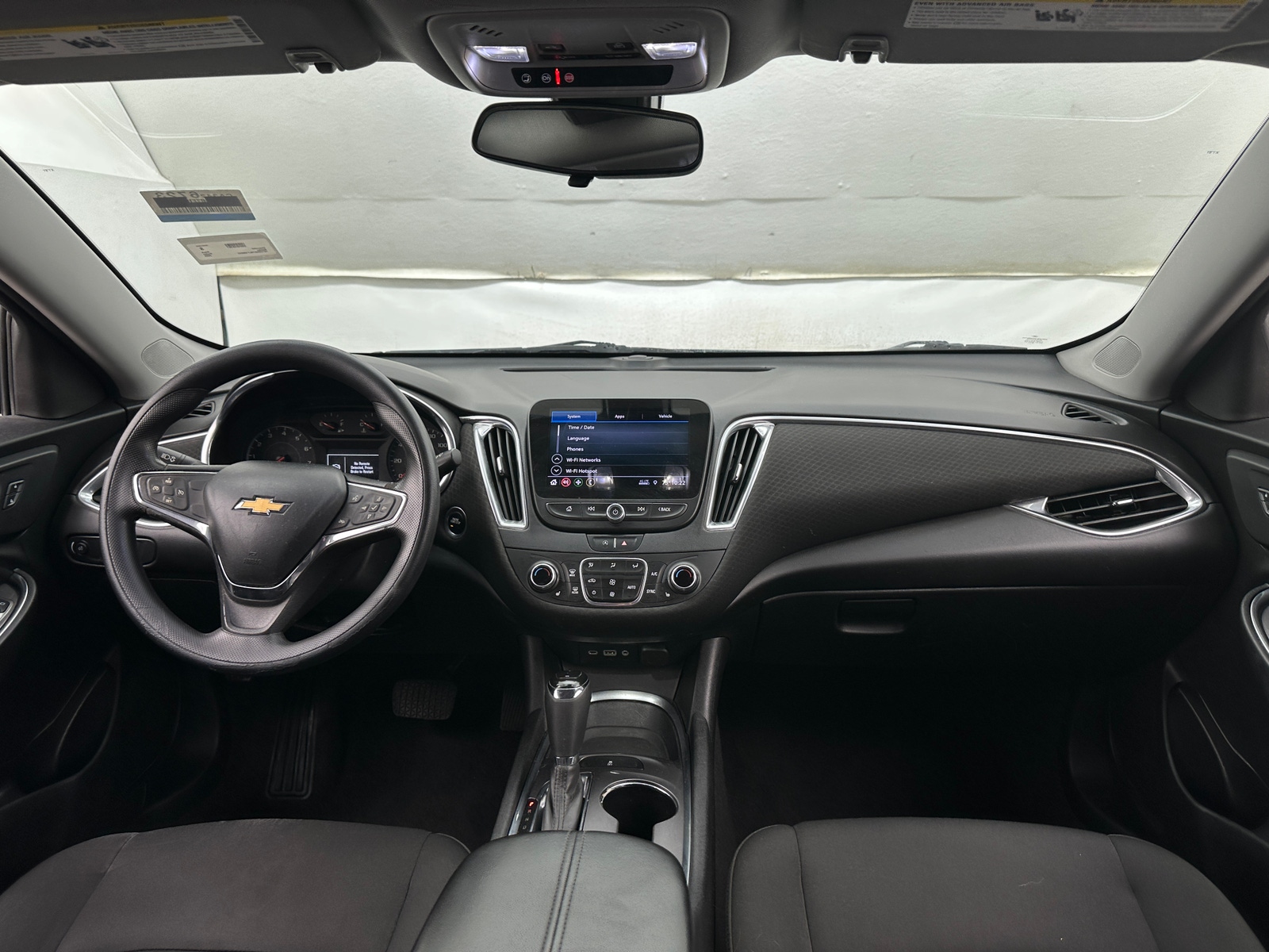 Thumbnail: 2020 Chevrolet Malibu - 3