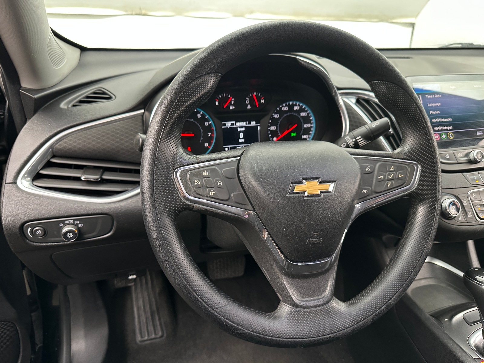 Thumbnail: 2020 Chevrolet Malibu - 5