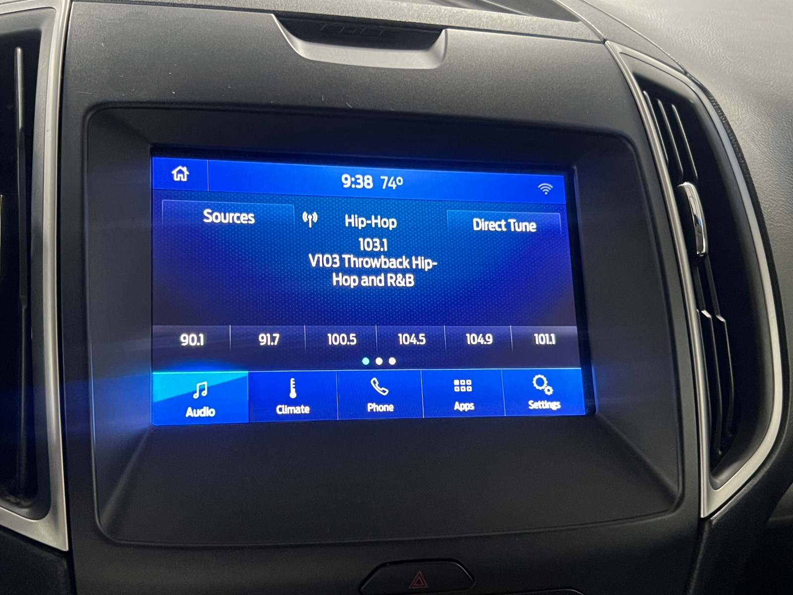 Thumbnail: 2020 Ford Edge - 3