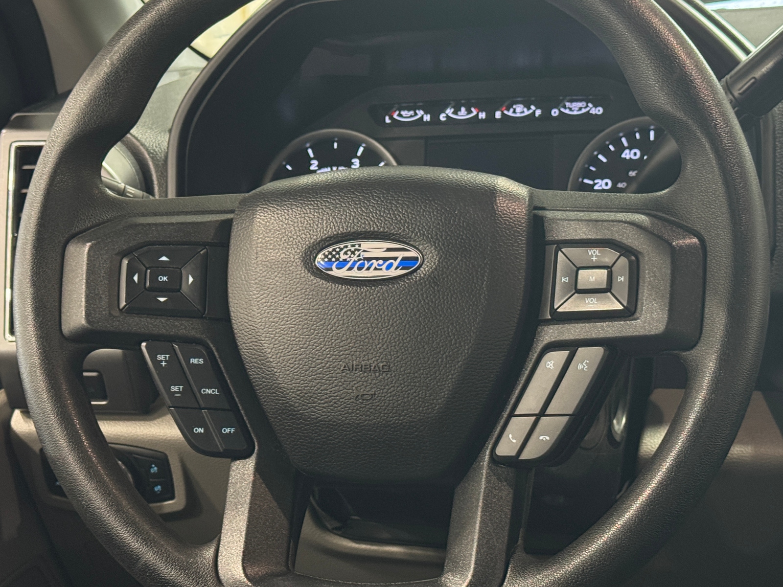 Thumbnail: 2019 Ford Econoline - 5