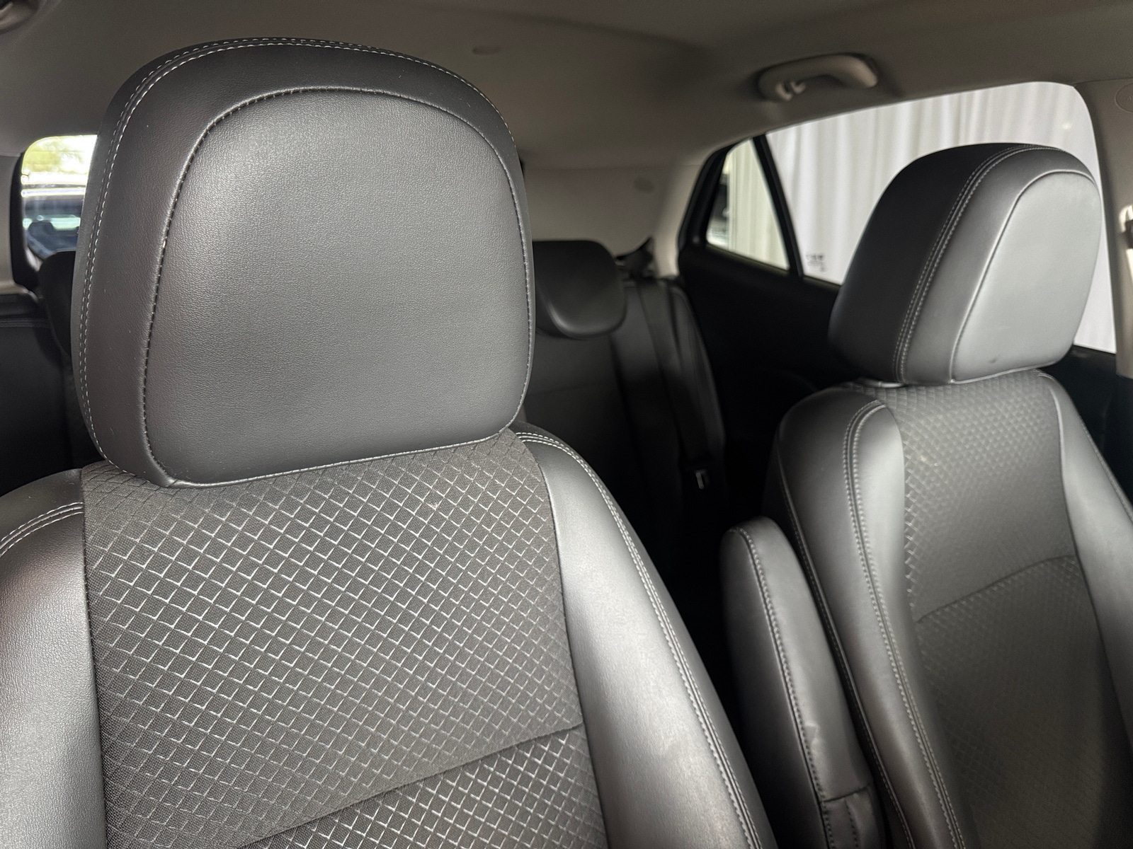 Thumbnail: 2022 Buick Encore - 2