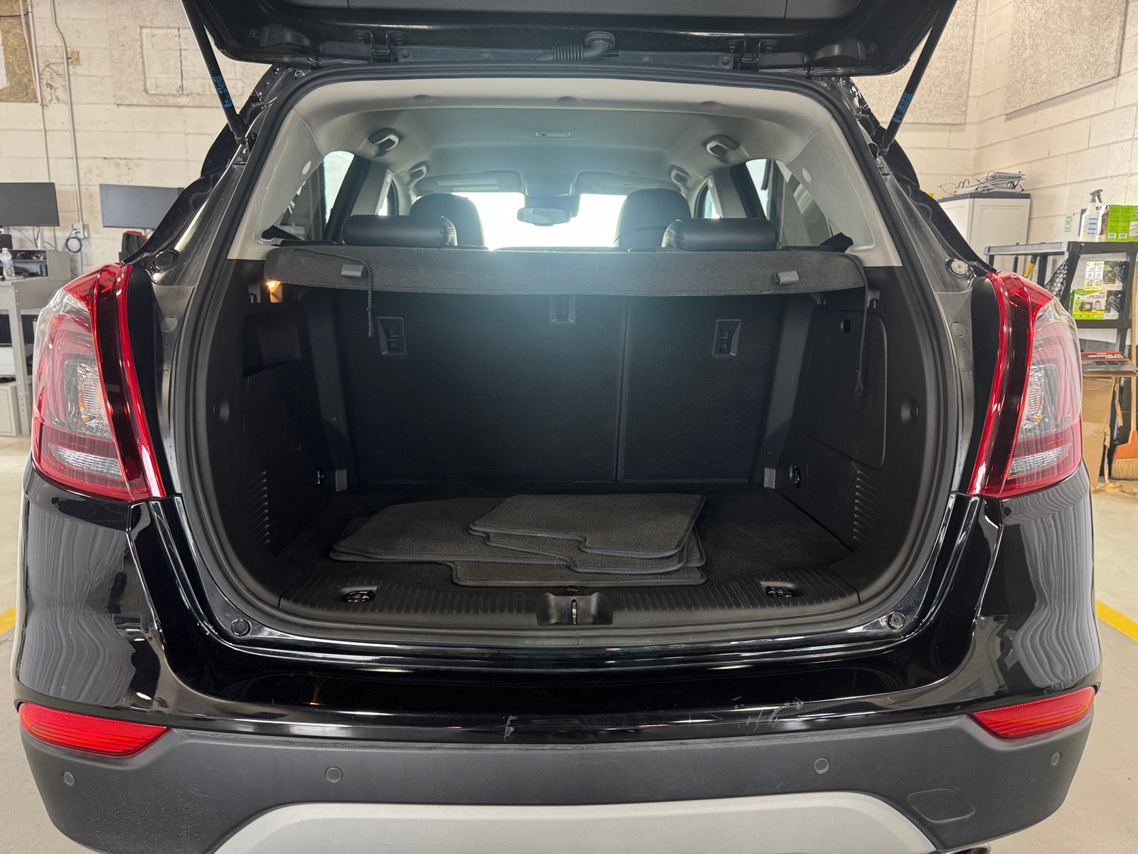 Thumbnail: 2022 Buick Encore - 7