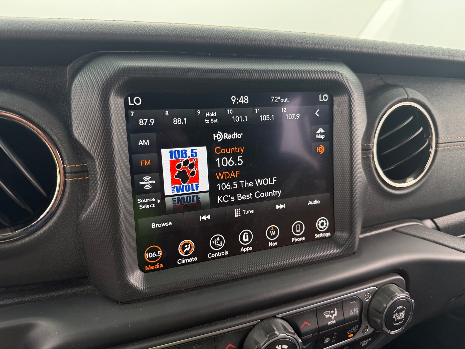 Thumbnail: 2022 Jeep Wrangler - 4