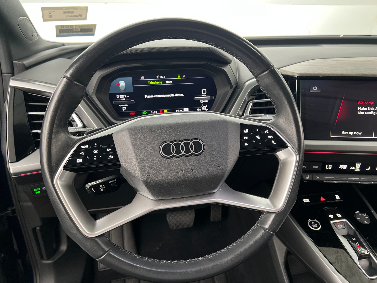 Thumbnail: 2023 Audi Q4 e-tron - 4