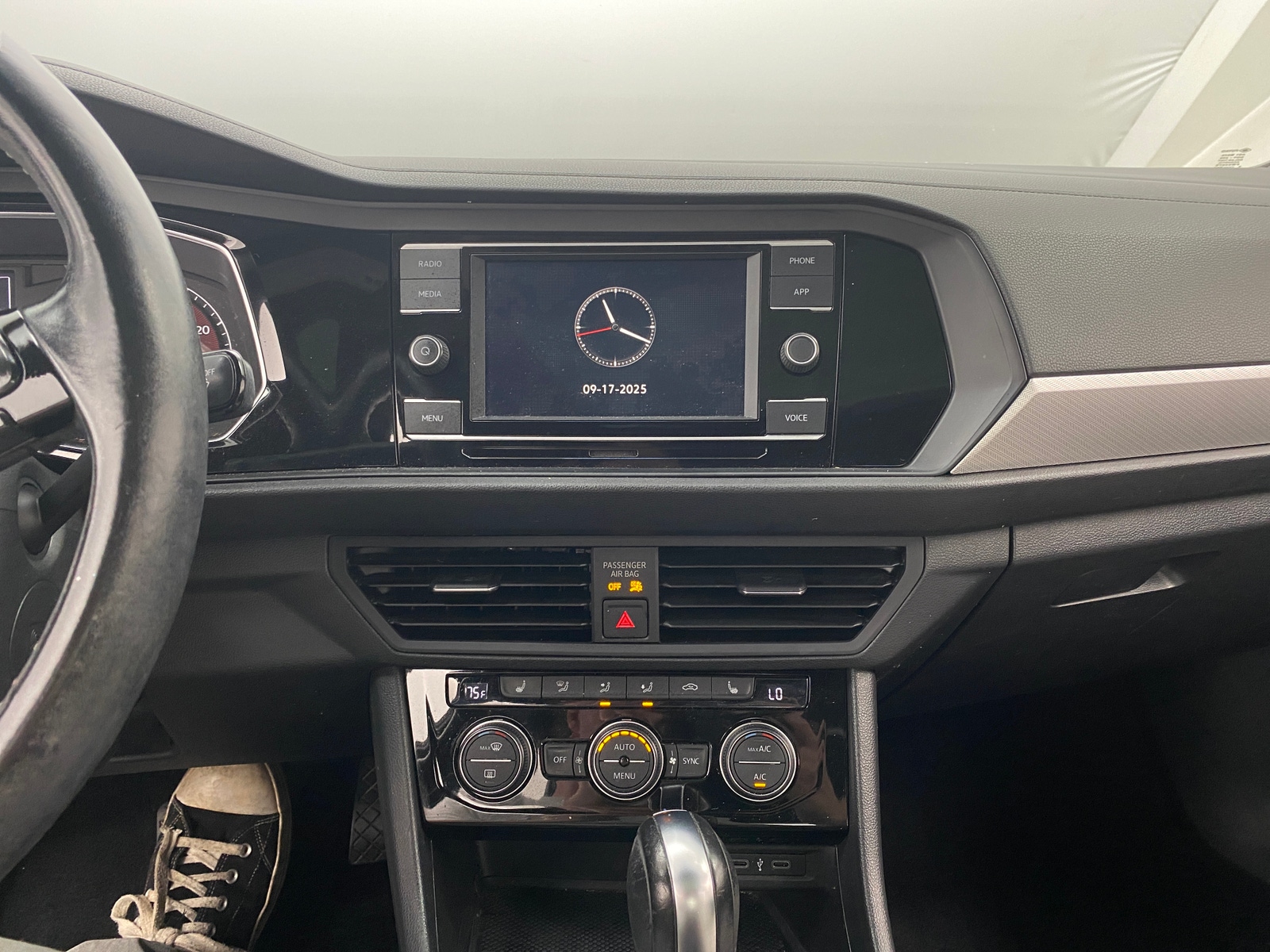 Thumbnail: 2020 Volkswagen Jetta - 3