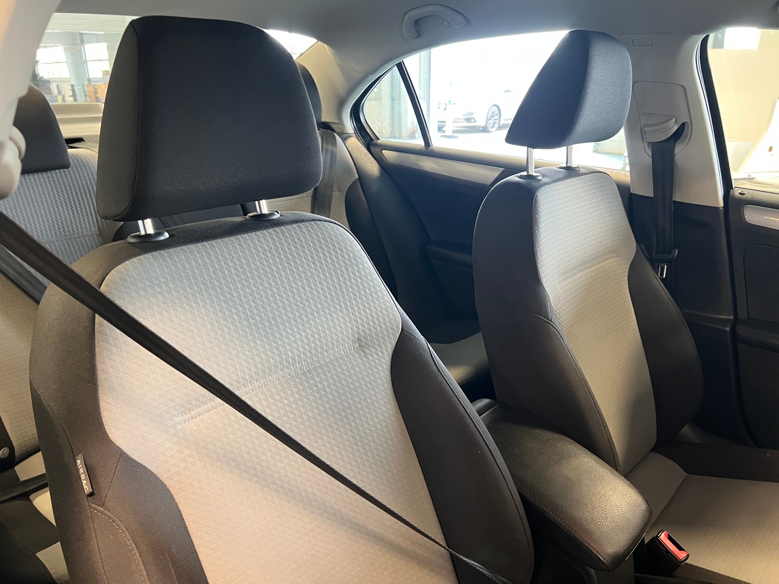 Thumbnail: 2018 Volkswagen Jetta - 2
