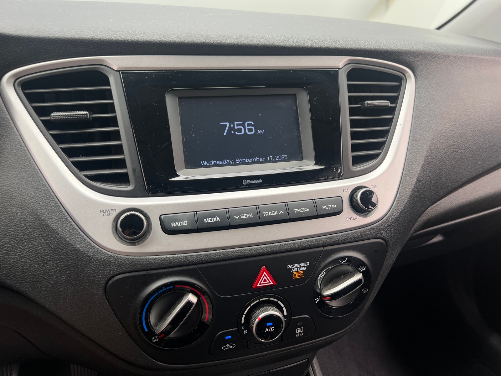 Thumbnail: 2022 Hyundai Accent - 4