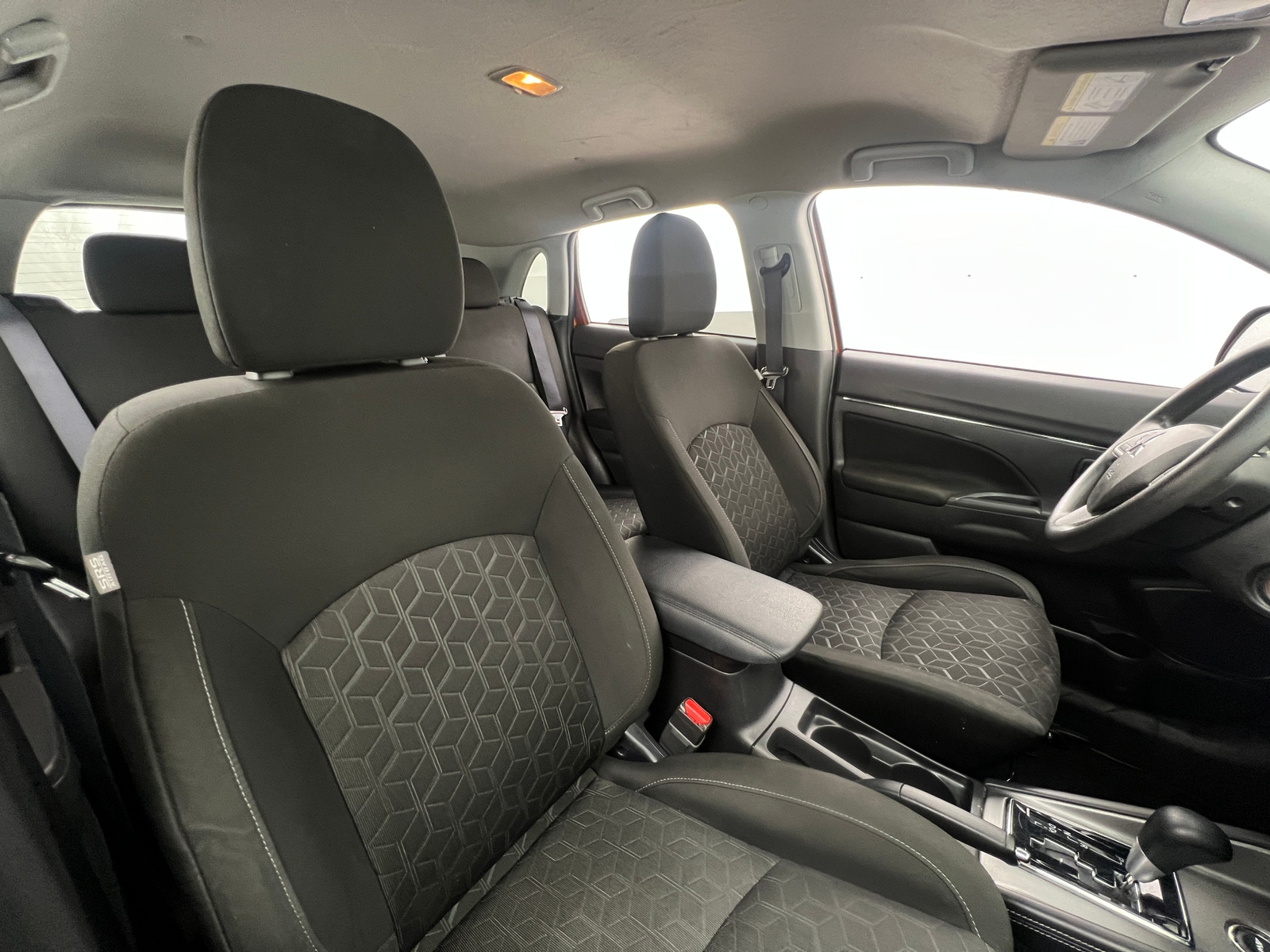 Thumbnail: 2023 Mitsubishi Outlander Sport - 2