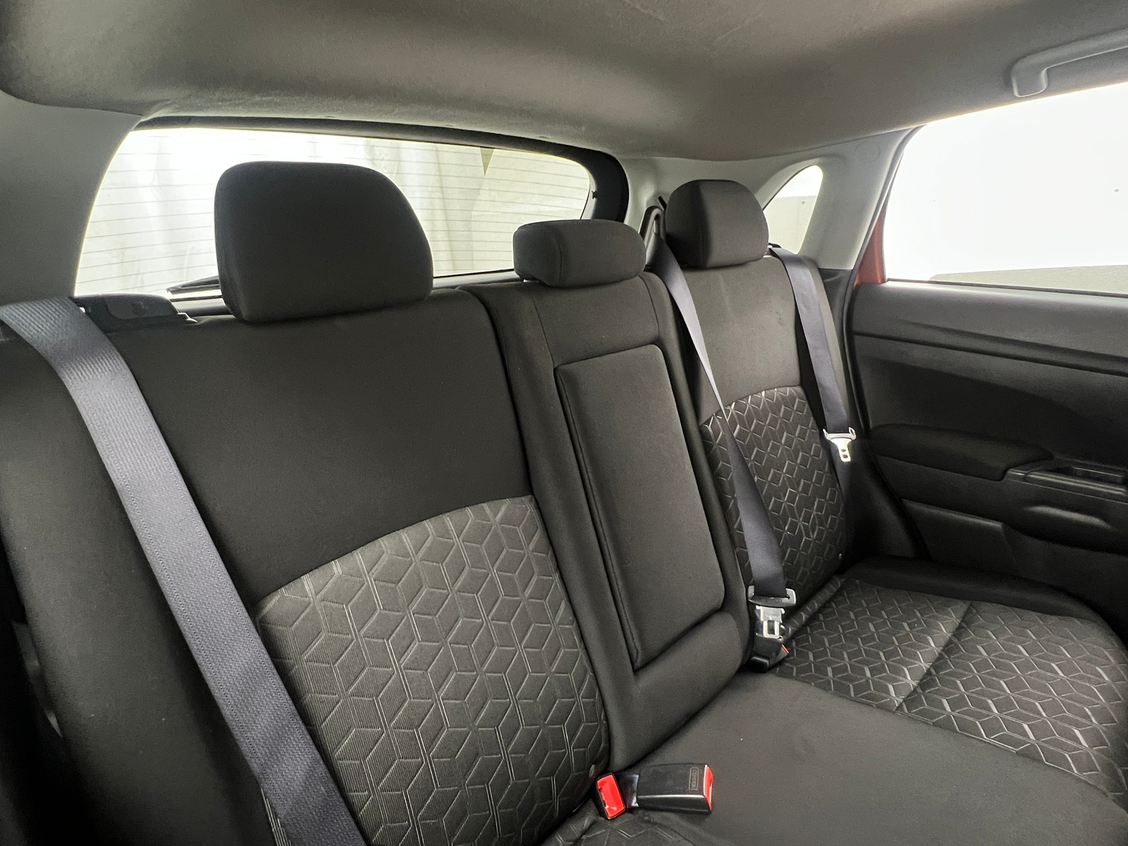 Thumbnail: 2023 Mitsubishi Outlander Sport - 6