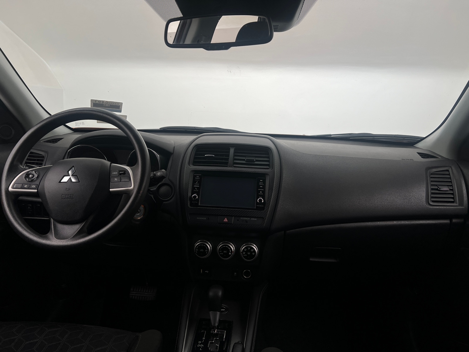 Thumbnail: 2023 Mitsubishi Outlander Sport - 3