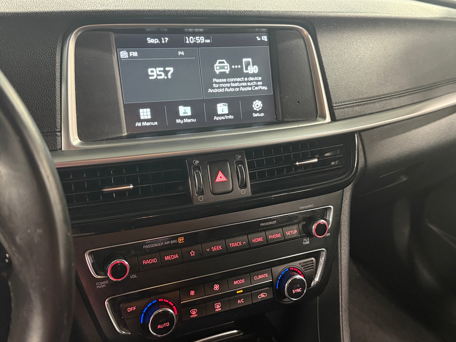 Thumbnail: 2019 Kia Optima - 3