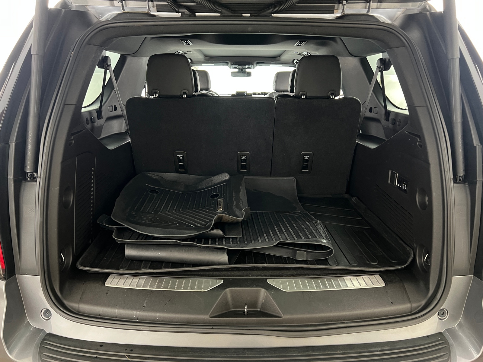 Thumbnail: 2021 Chevrolet Suburban - 6