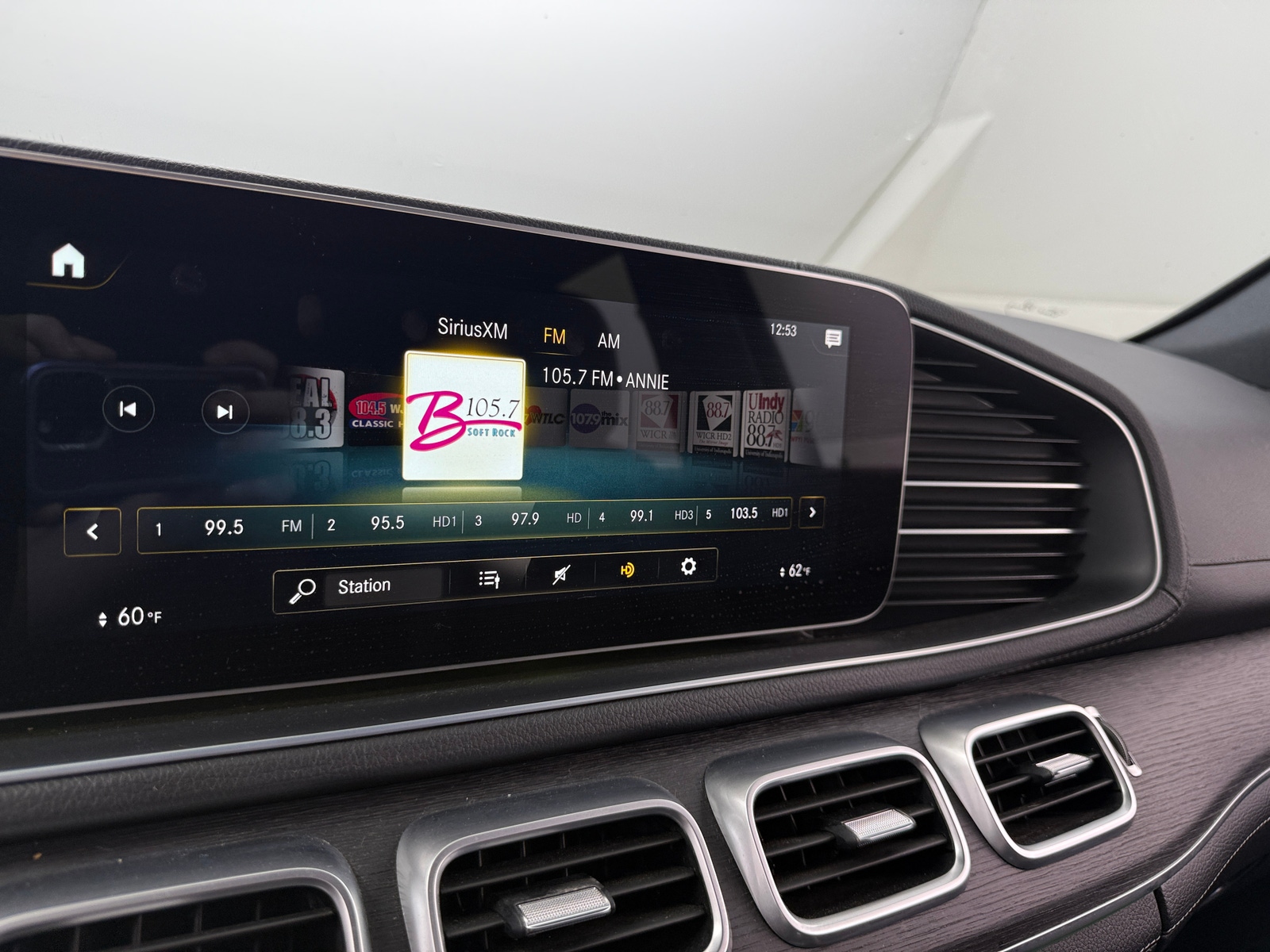 Thumbnail: 2023 Mercedes-Benz GLE - 3