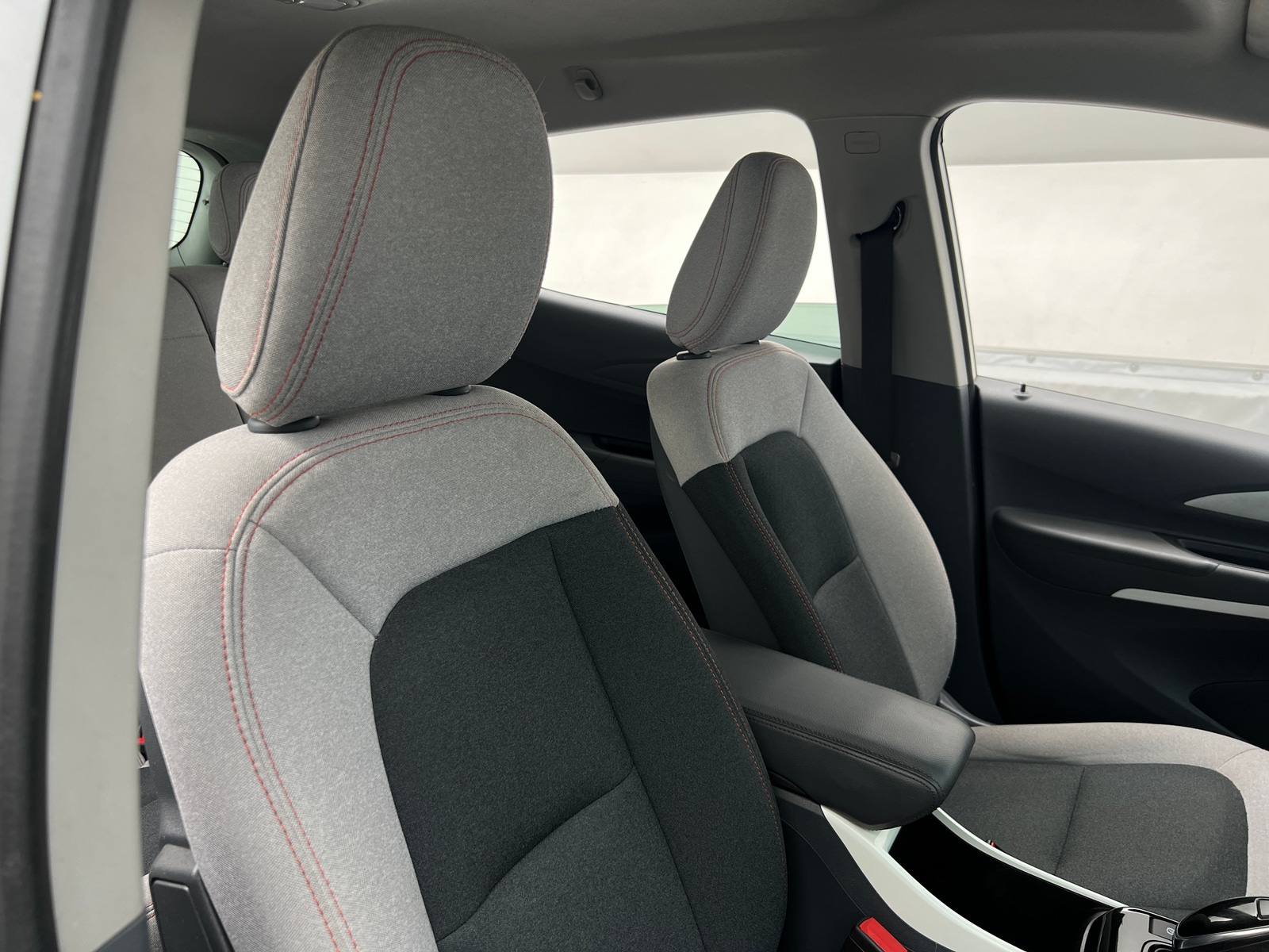 Thumbnail: 2020 Chevrolet Bolt EV - 2