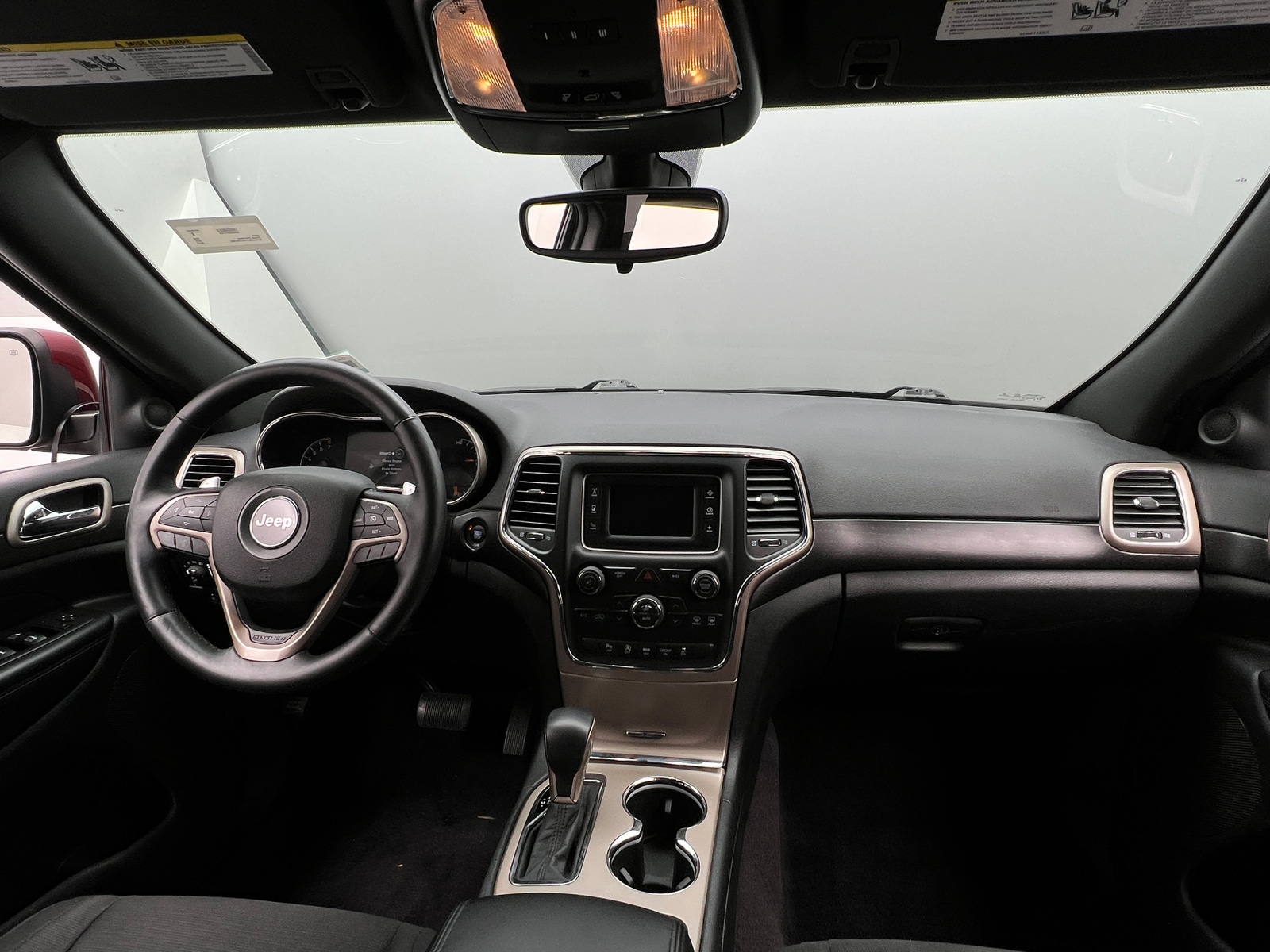 Thumbnail: 2017 Jeep Grand Cherokee - 3