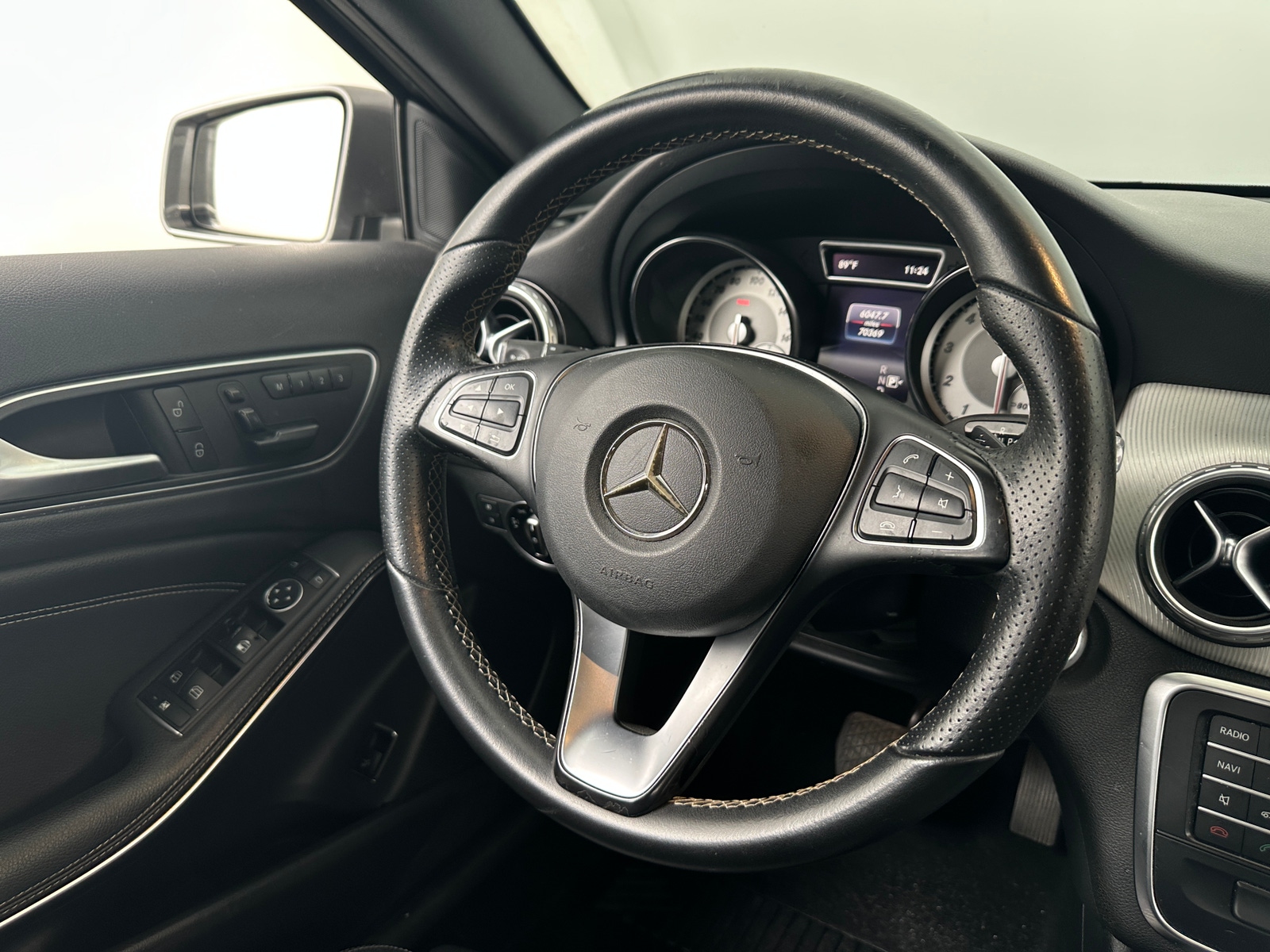 Thumbnail: 2016 Mercedes-Benz GLA - 4