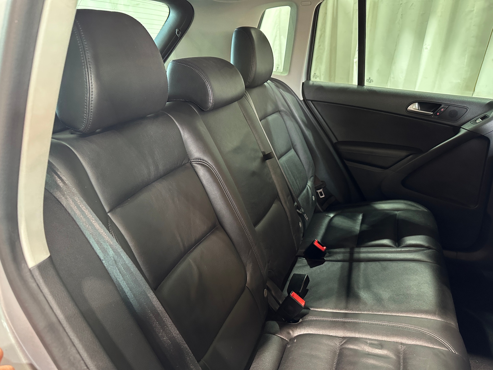 Thumbnail: 2017 Volkswagen Tiguan - 5