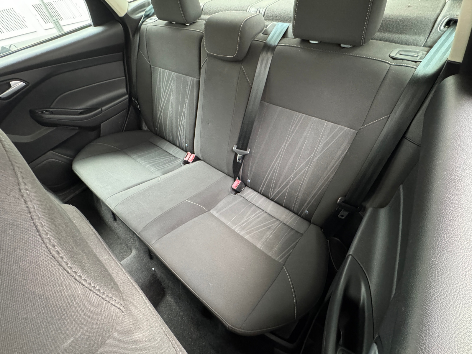 Thumbnail: 2015 Ford Focus - 6
