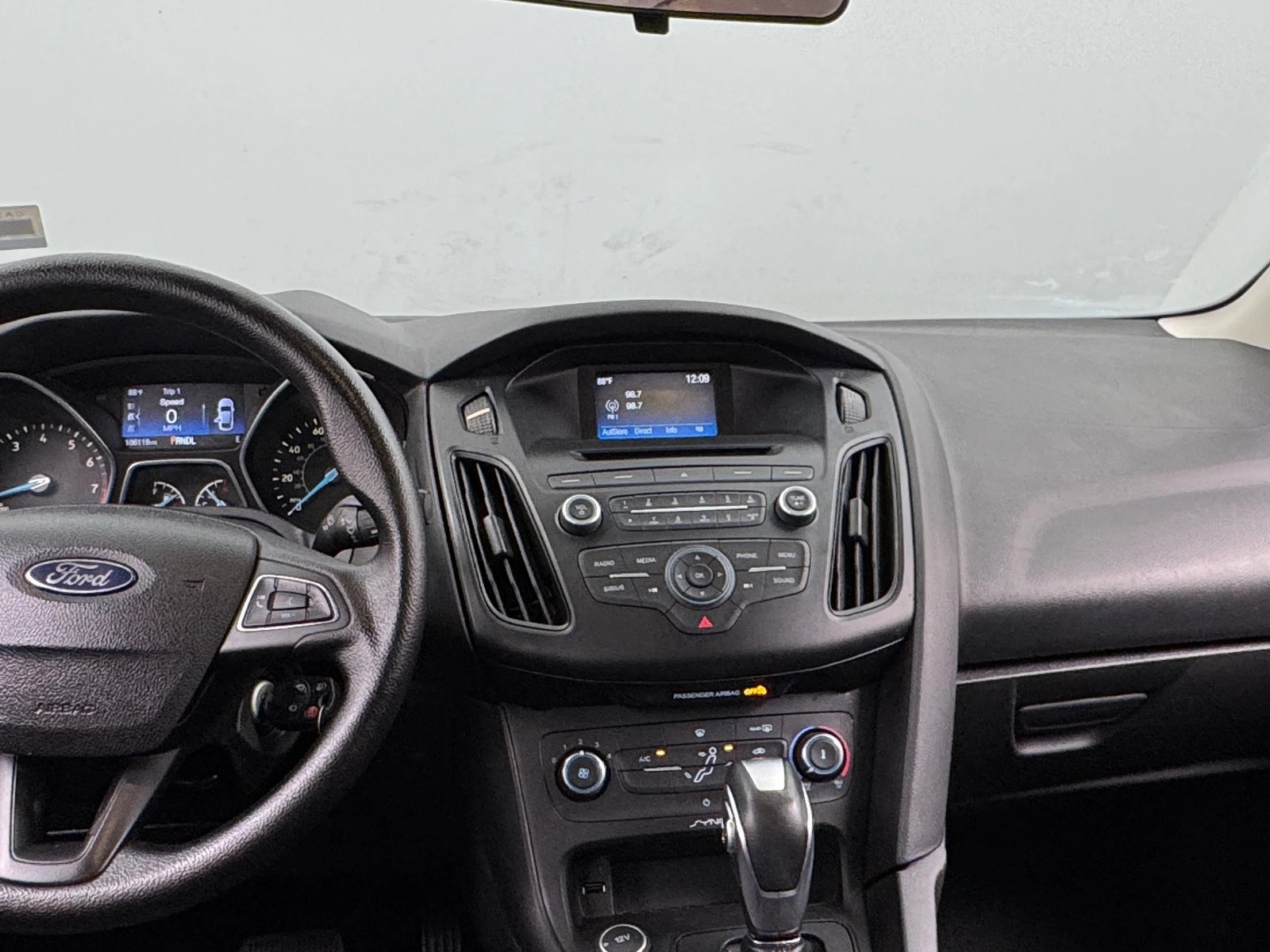 Thumbnail: 2015 Ford Focus - 3