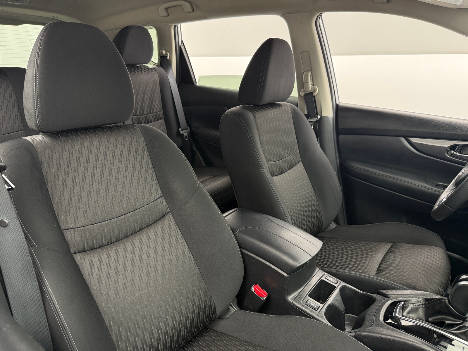 Thumbnail: 2017 Nissan Rogue - 2