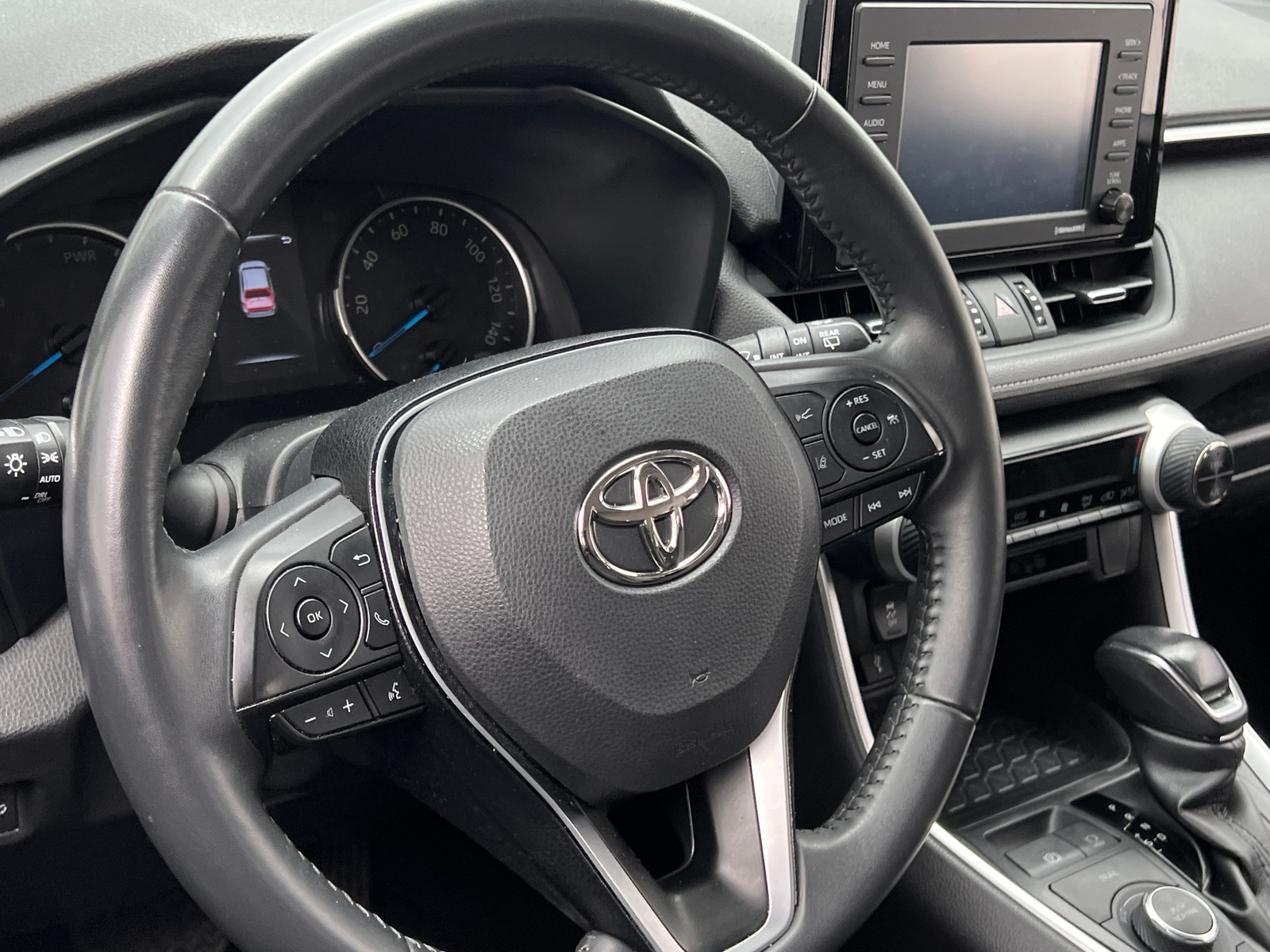 Thumbnail: 2022 Toyota RAV4 - 4