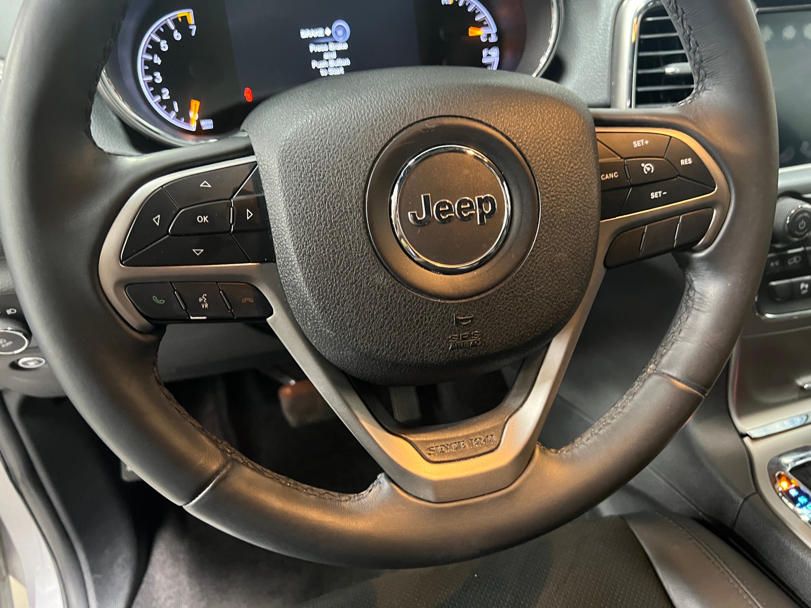 Thumbnail: 2018 Jeep Grand Cherokee - 5