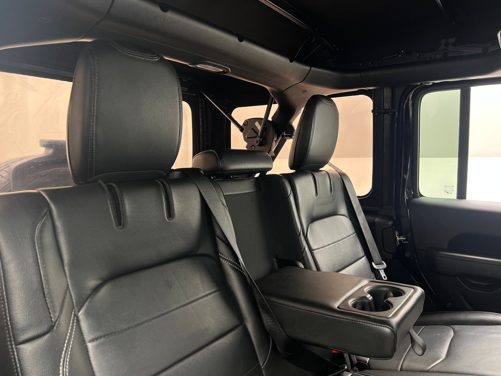 Thumbnail: 2022 Jeep Wrangler - 5