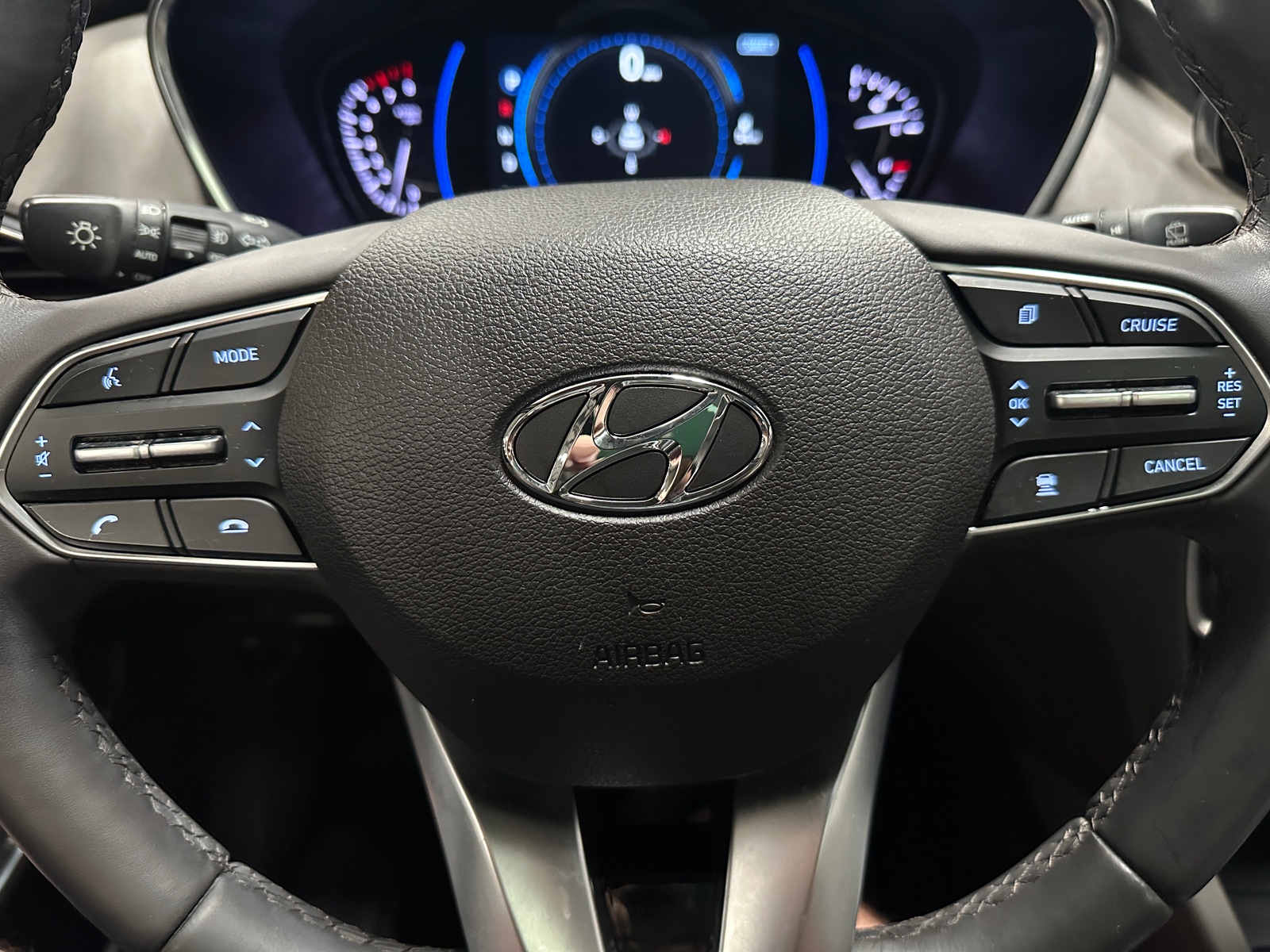 Thumbnail: 2019 Hyundai Santa Fe - 4