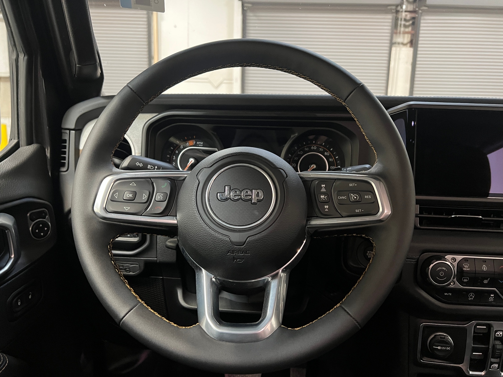 Thumbnail: 2025 Jeep Wrangler - 5