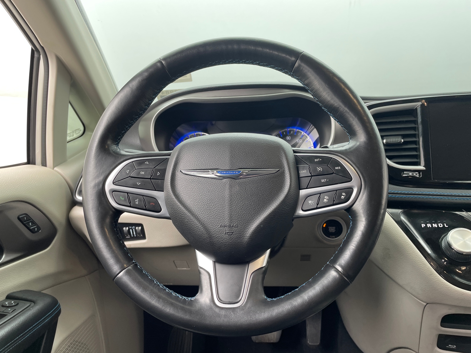 Thumbnail: 2021 Chrysler Pacifica - 4