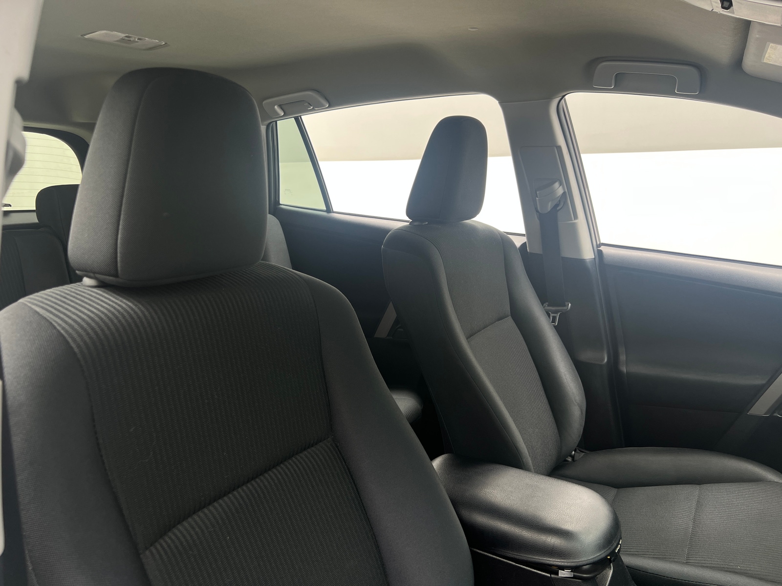 Thumbnail: 2018 Toyota RAV4 - 2