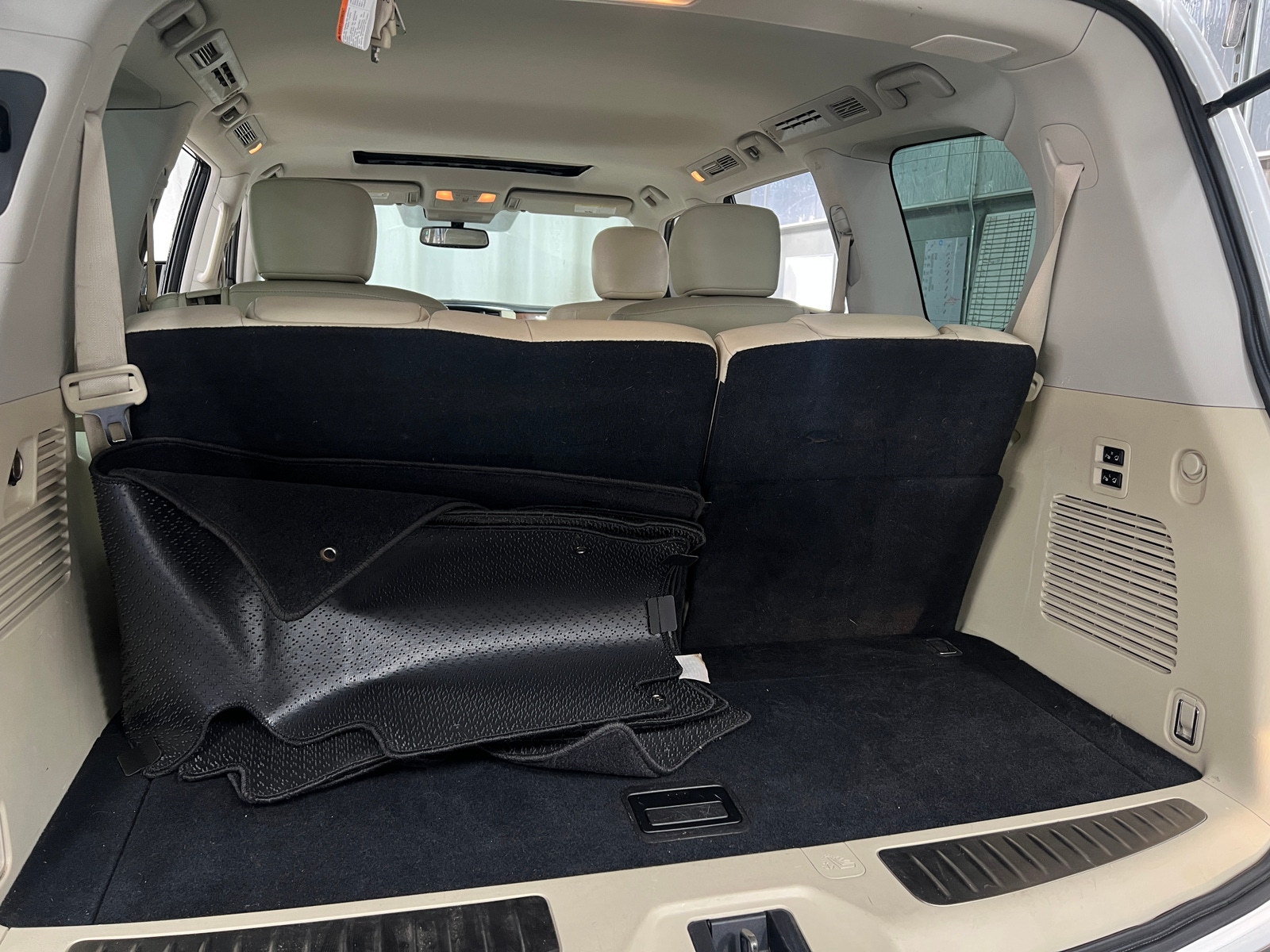 Thumbnail: 2018 INFINITI QX80 - 6