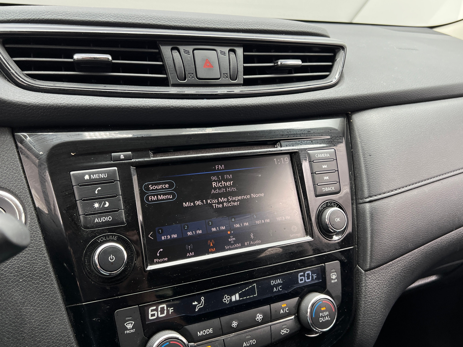 Thumbnail: 2018 Nissan Rogue - 4