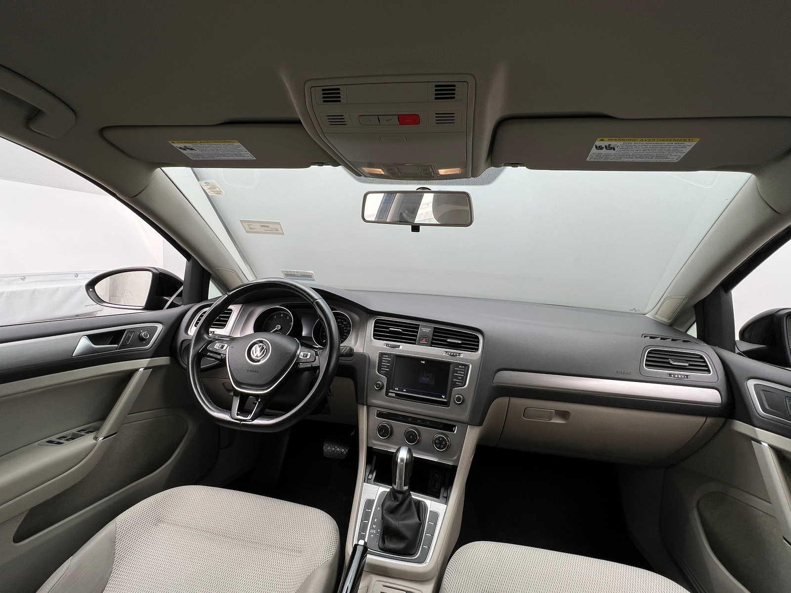 Thumbnail: 2017 Volkswagen Golf - 3