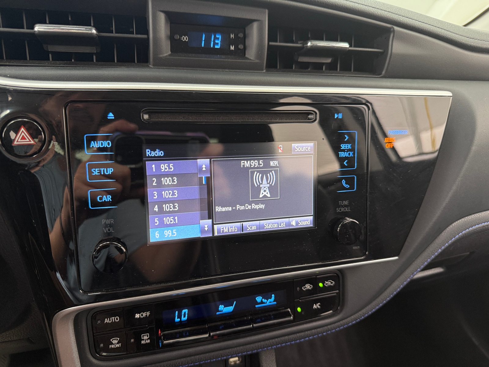 Thumbnail: 2018 Toyota Corolla - 3