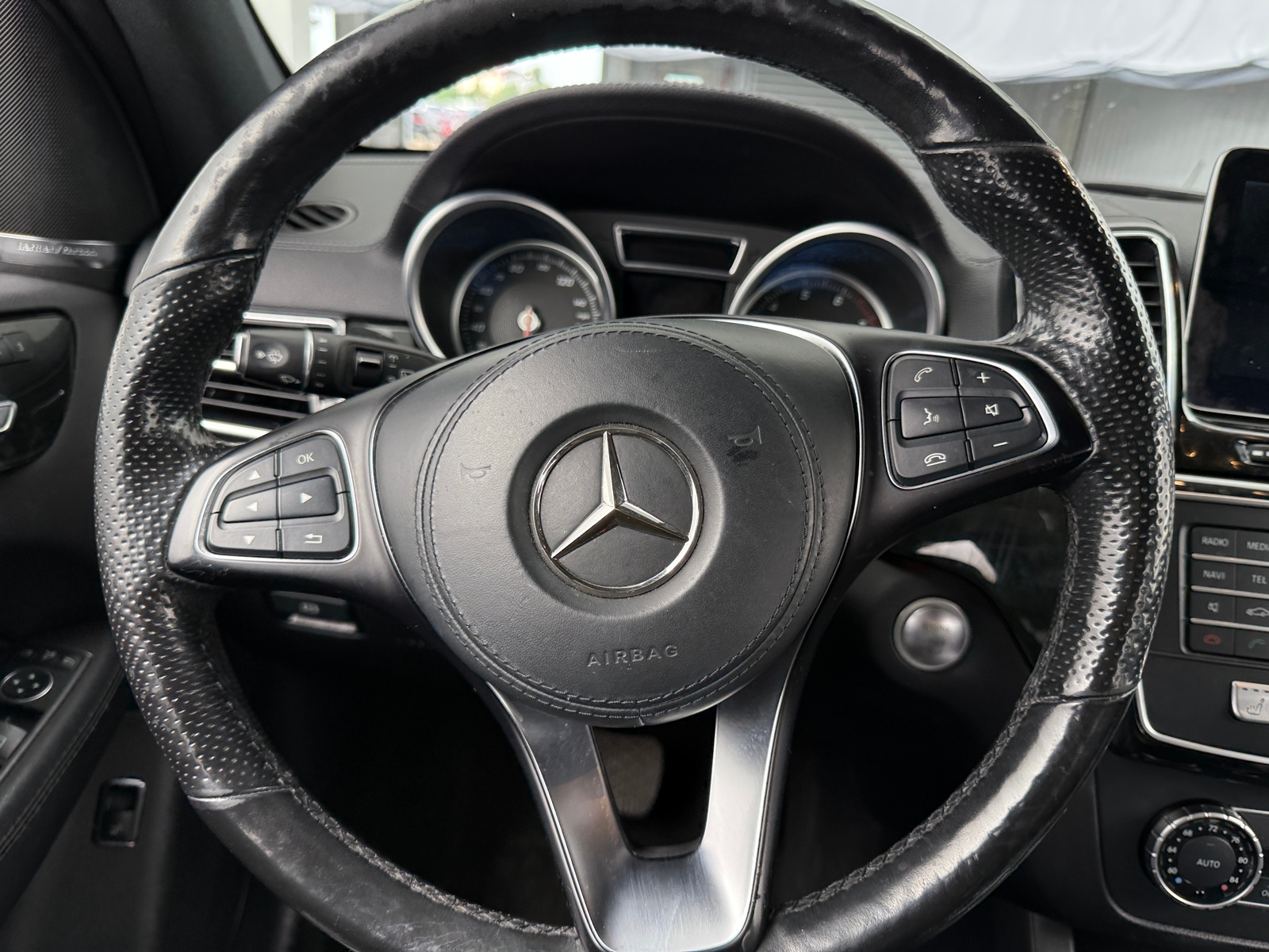 Thumbnail: 2017 Mercedes-Benz GLS - 4
