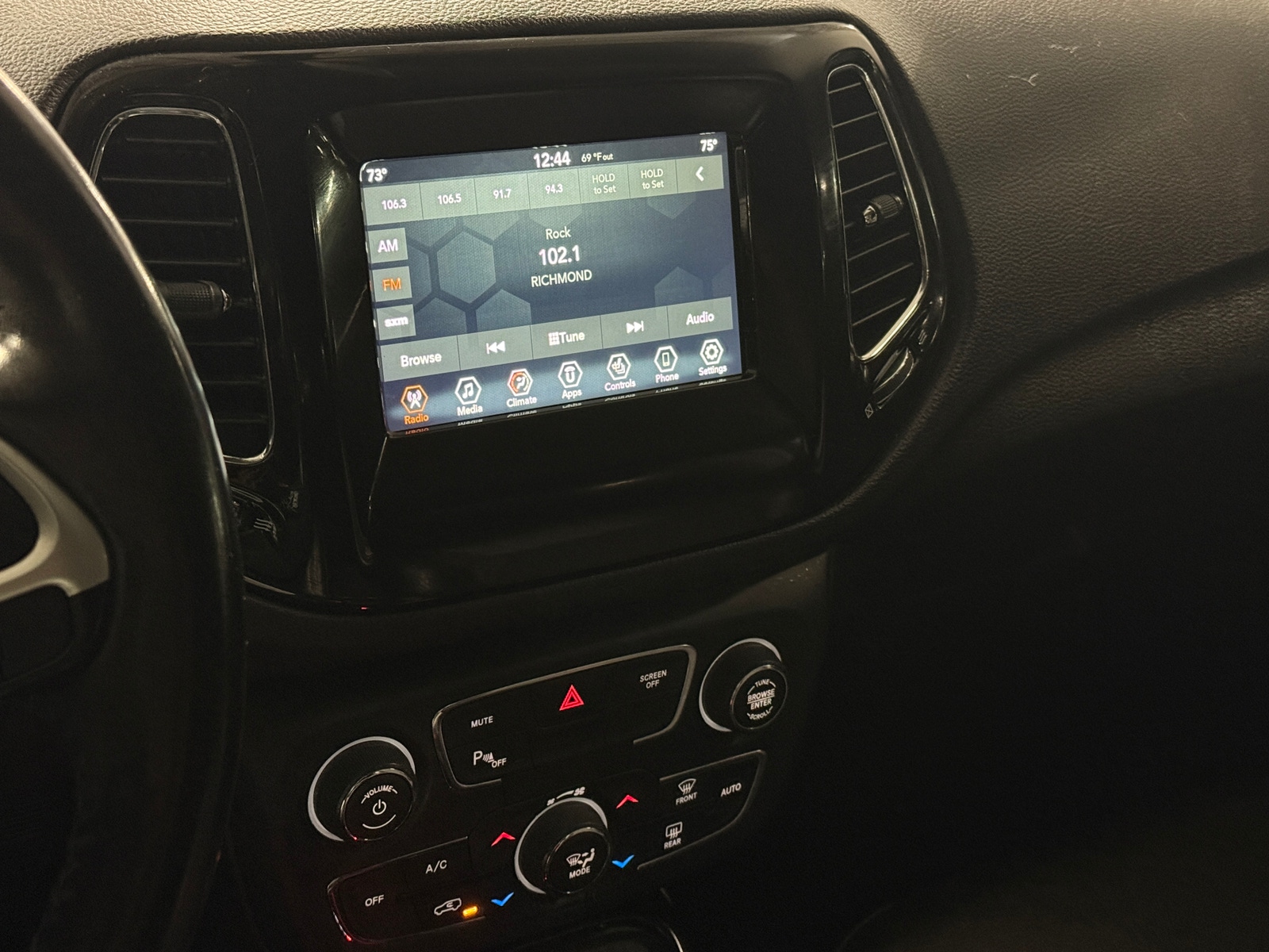 Thumbnail: 2019 Jeep Compass - 4