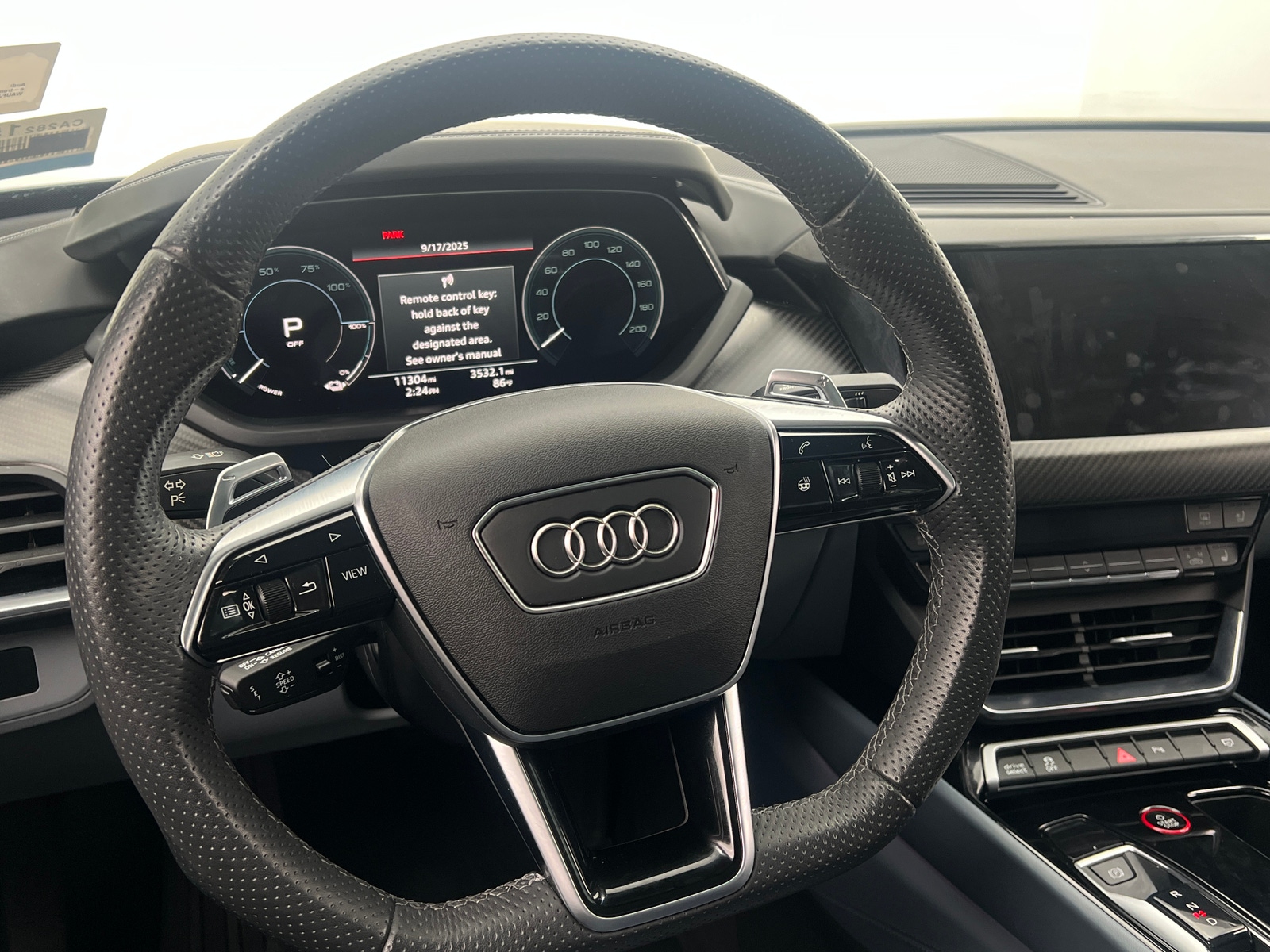 Thumbnail: 2024 Audi e-tron GT - 4