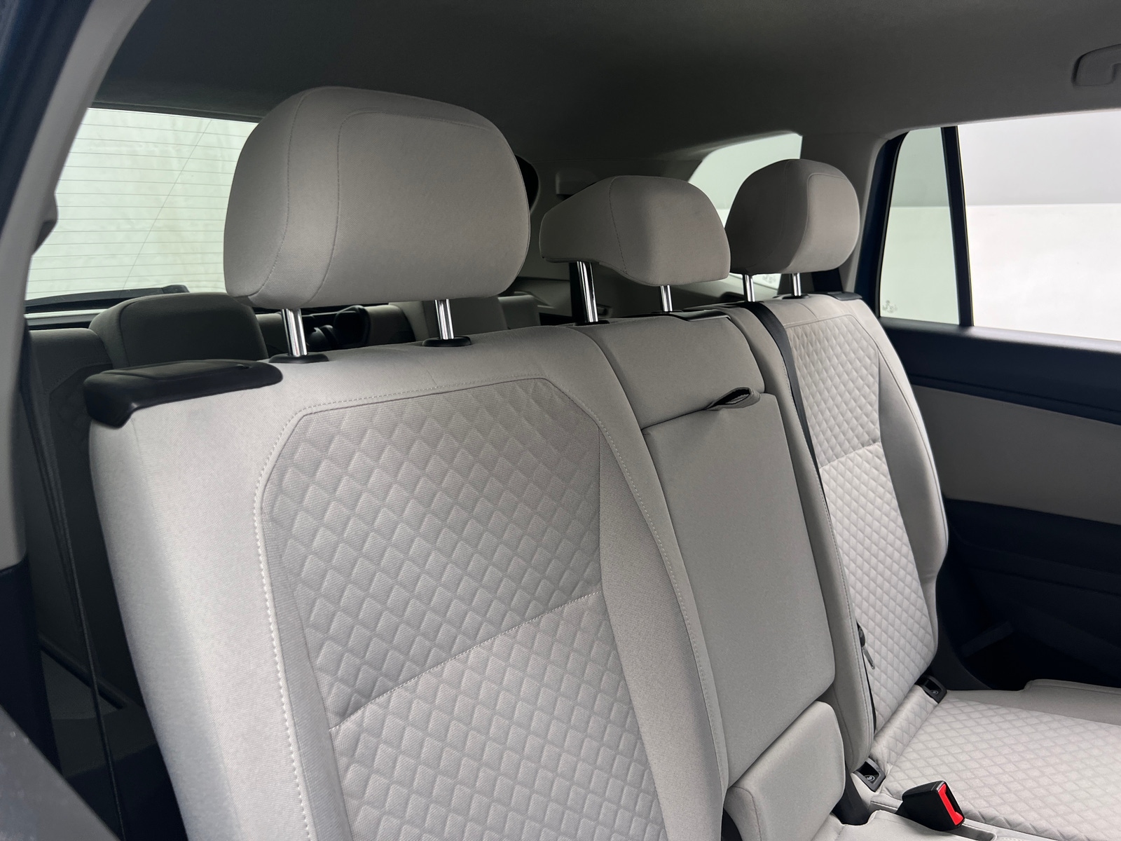 Thumbnail: 2020 Volkswagen Tiguan - 6