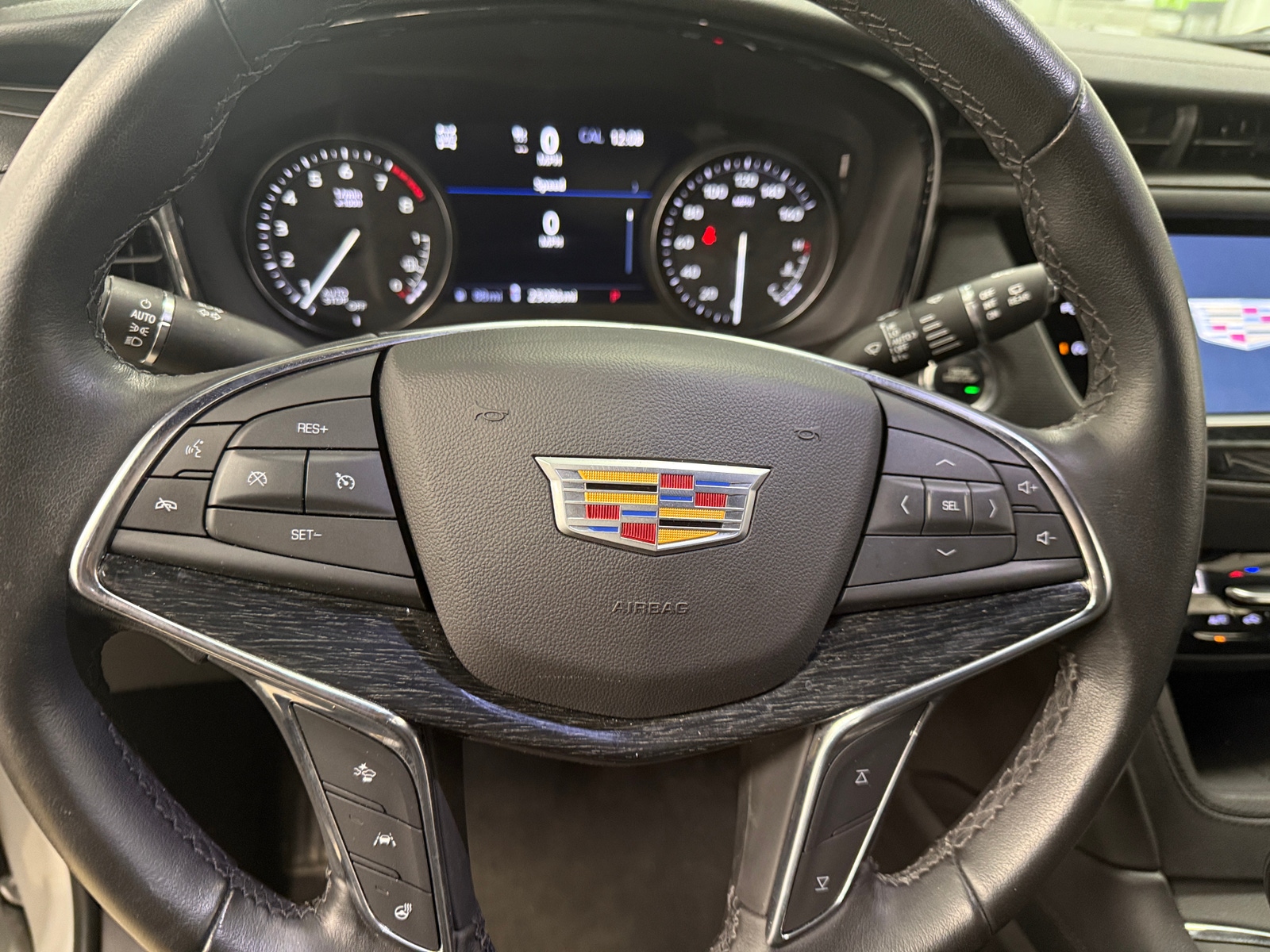 Thumbnail: 2021 Cadillac XT5 - 4