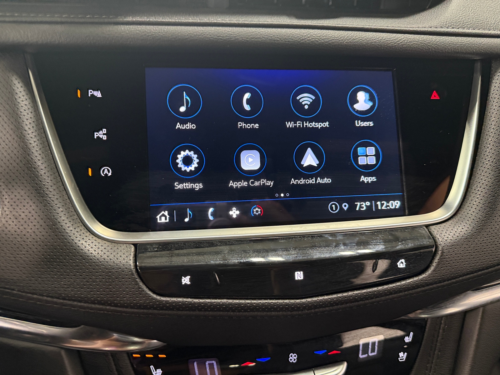 Thumbnail: 2021 Cadillac XT5 - 3