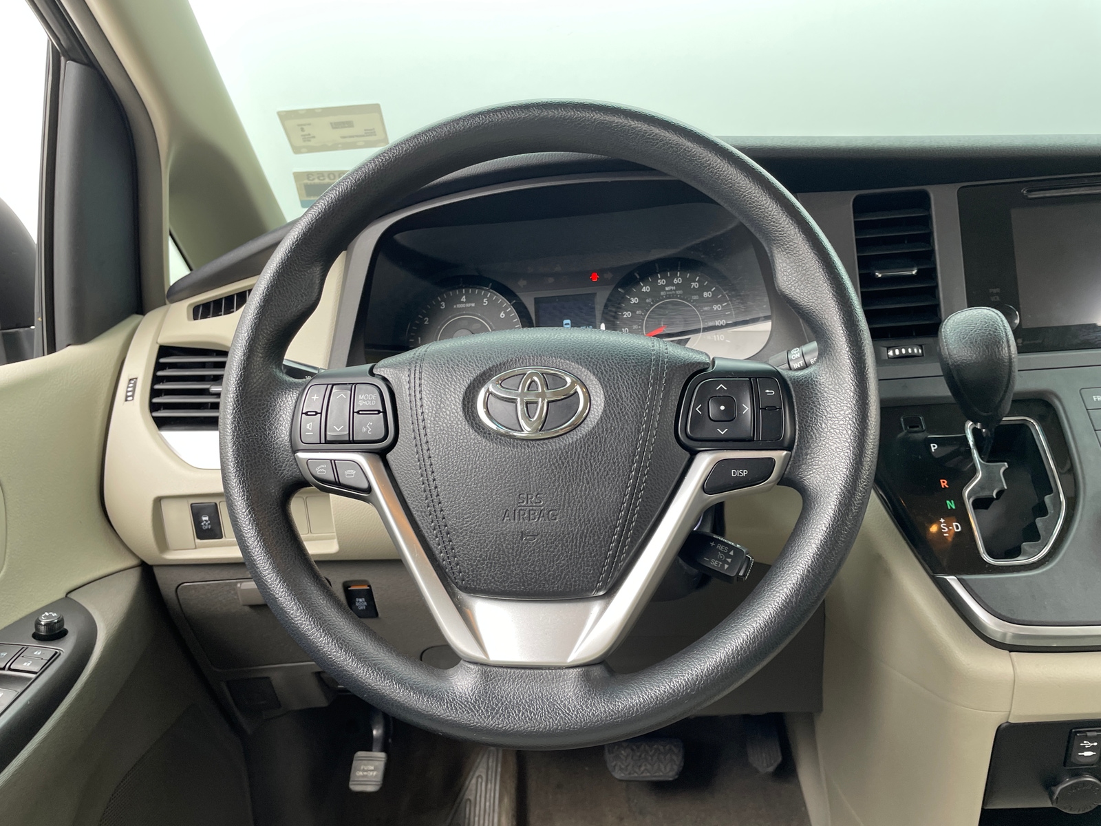 Thumbnail: 2015 Toyota Sienna - 5