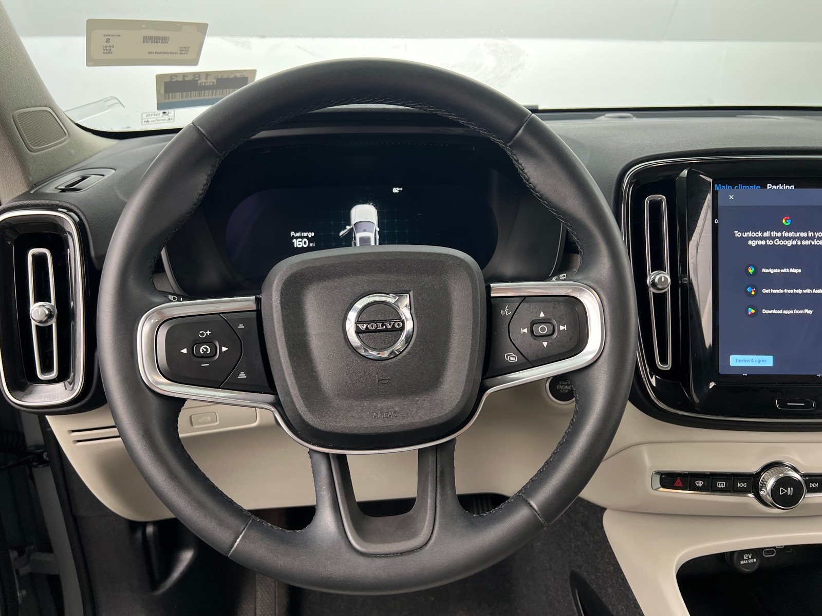 Thumbnail: 2024 Volvo XC40 - 4