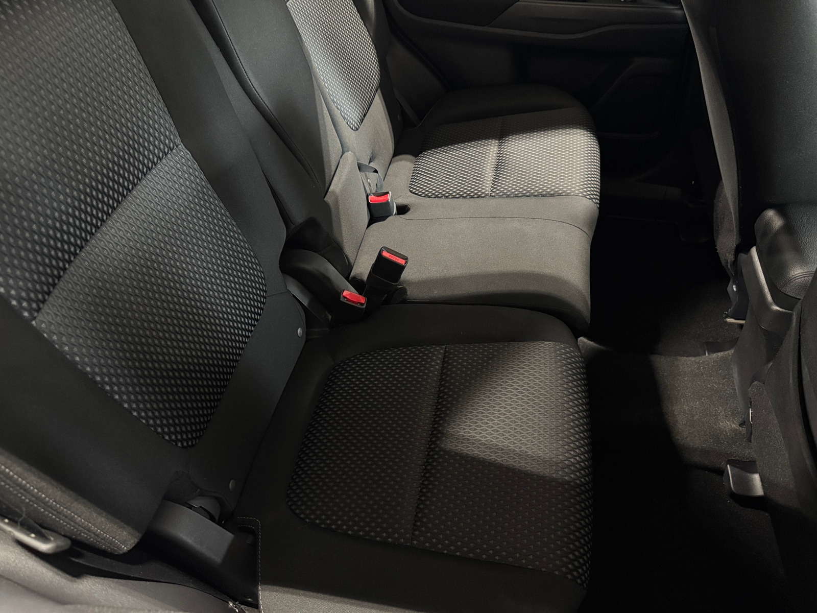 Thumbnail: 2017 Mitsubishi Outlander - 6