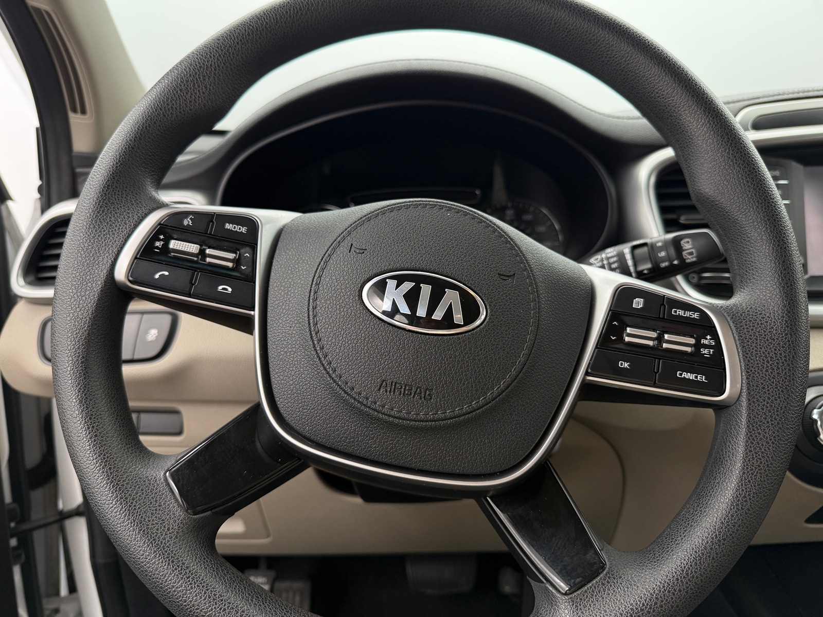 Thumbnail: 2020 Kia Sorento - 5