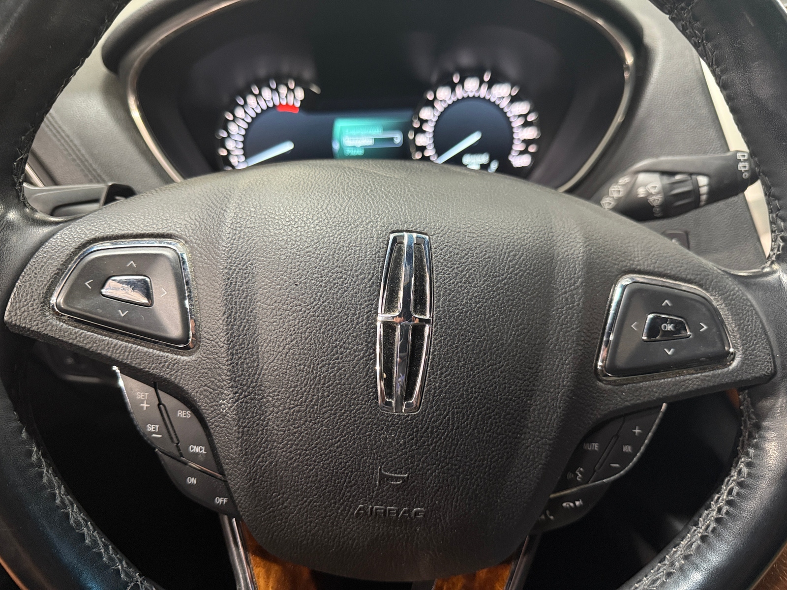 Thumbnail: 2016 Lincoln MKX - 4