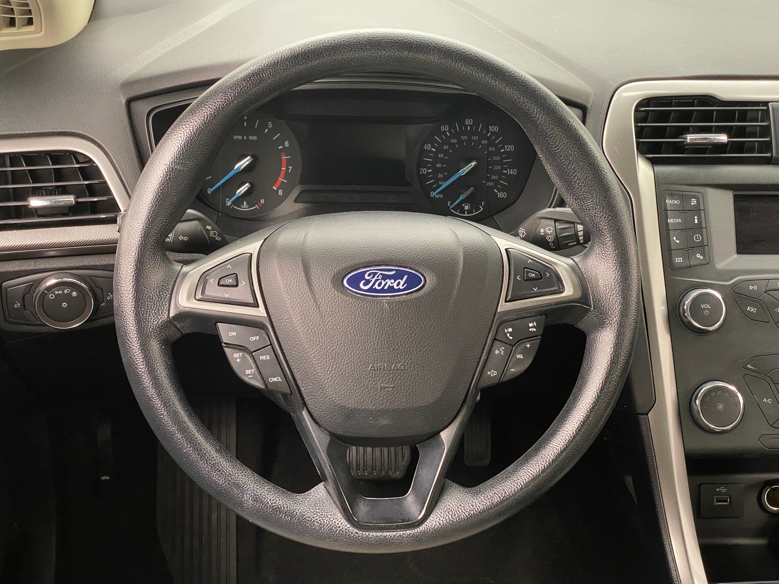 Thumbnail: 2020 Ford Fusion - 5