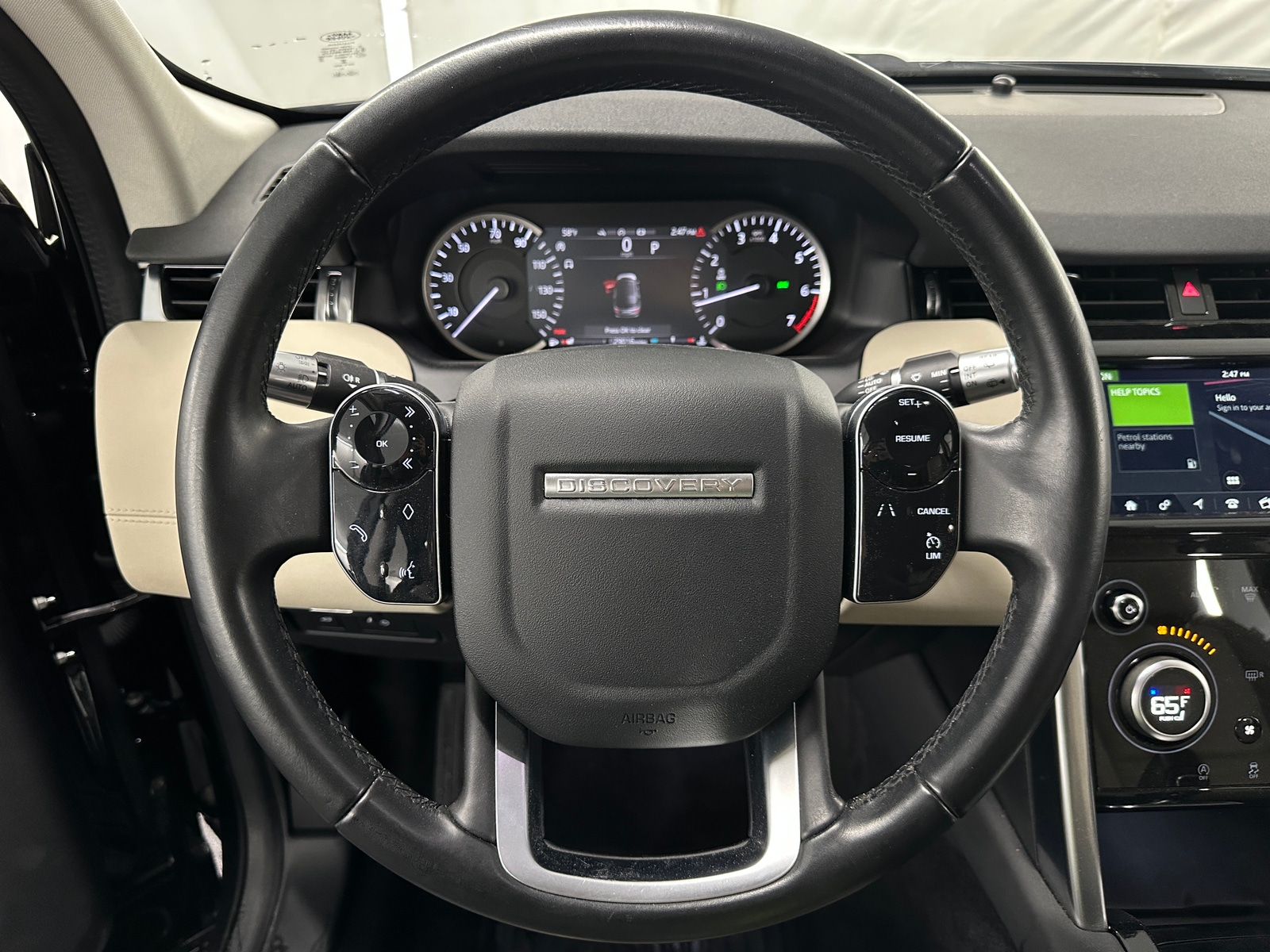 Thumbnail: 2020 Land Rover Discovery Sport - 5